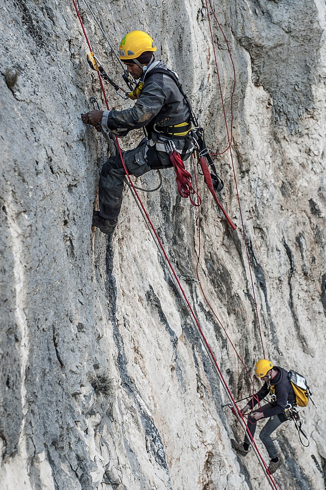 Assurance RC cordiste sans Décennale et montagne